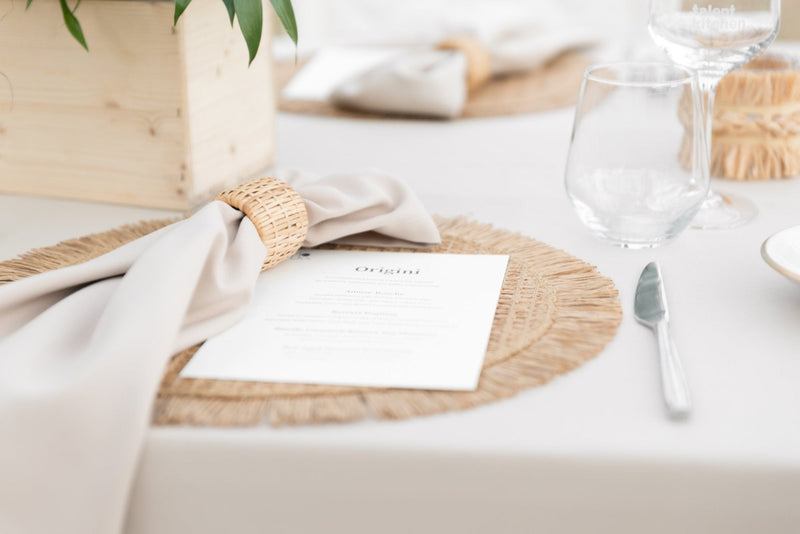 Tavola apparecchiata per una cena con private chef