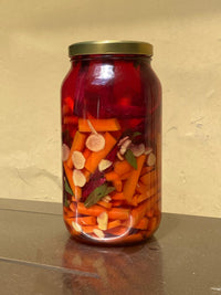 Verdure fermentate in barattolo: carote e barbabietola