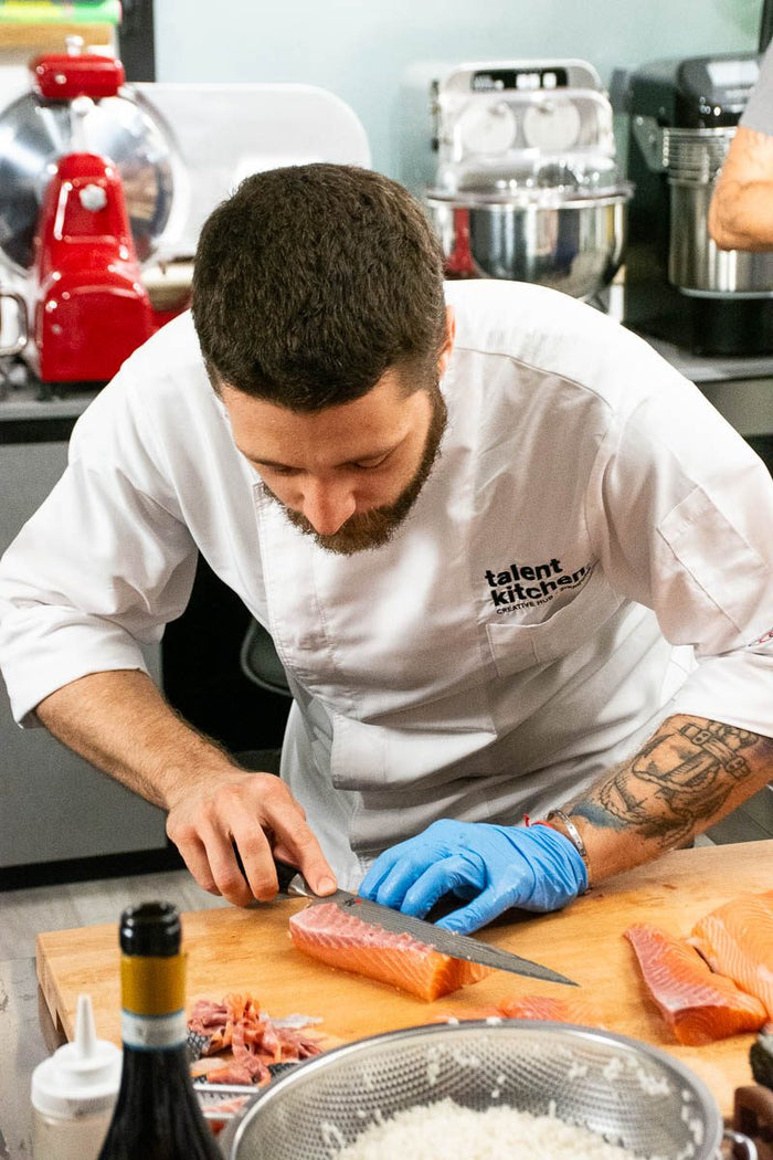 Chef Mirco Telini al corso di sushi di Talent Kitchen a Sirmione